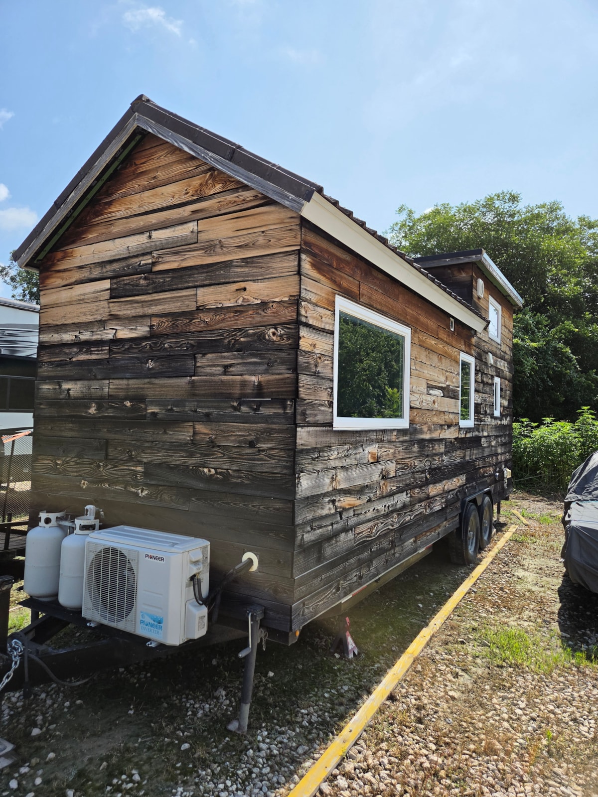24ft Tiny house (steel frame) - Image 3 Thumbnail