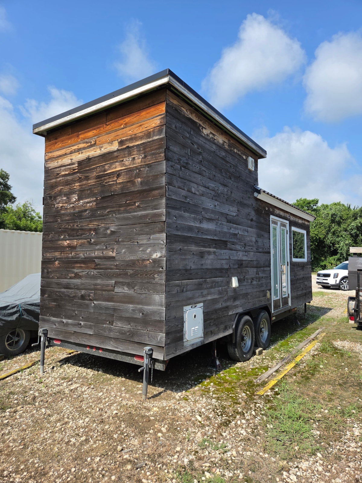 24ft Tiny house (steel frame) - Image 4 Thumbnail