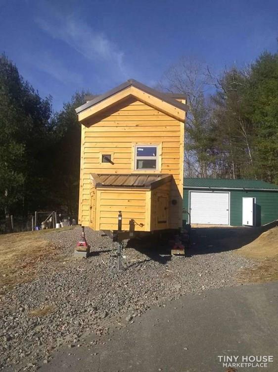 24ft x 8ft custom built rustic tiny home on wheels - Image 2 Thumbnail