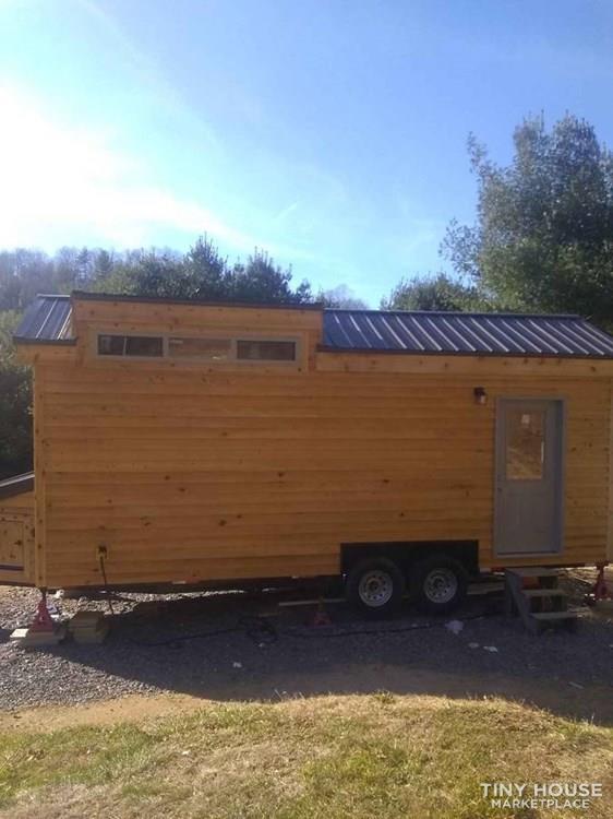 24ft x 8ft custom built rustic tiny home on wheels - Image 3 Thumbnail