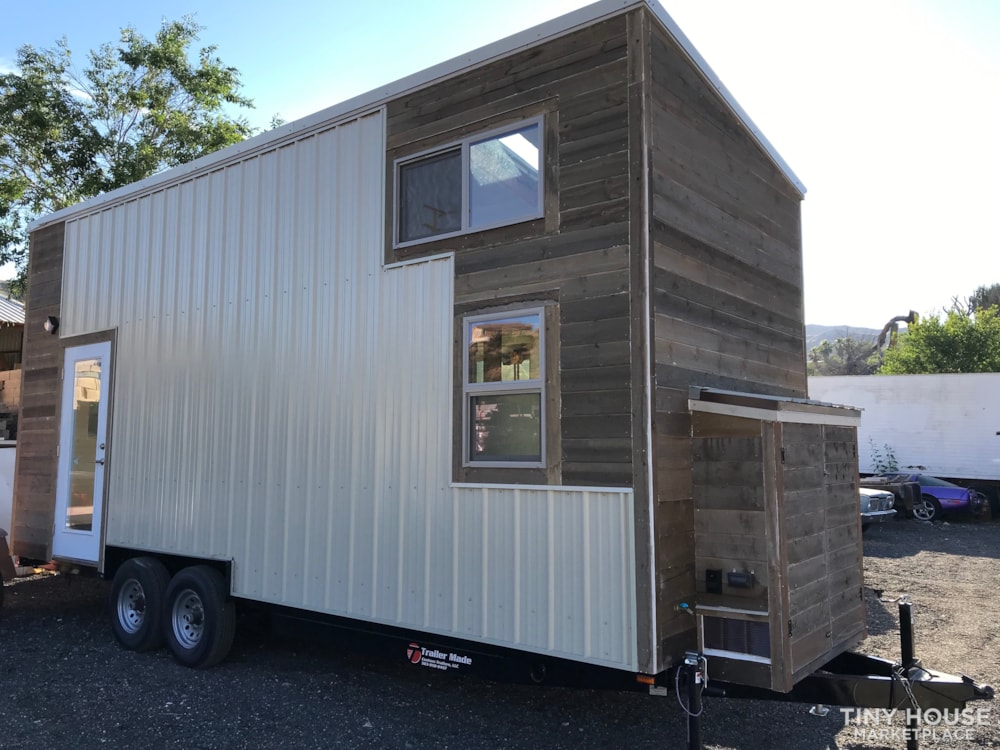 250 SqFt 24 x 8.6 Tiny - Image 2 Thumbnail