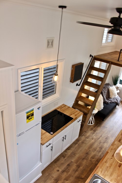 26' Chateau Shack Tiny Home on Wheels - Image 4 Thumbnail