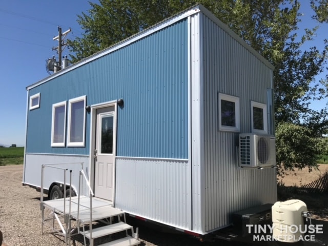 26' Tiny Home on Trailer (Road Legal) - Image 3 Thumbnail