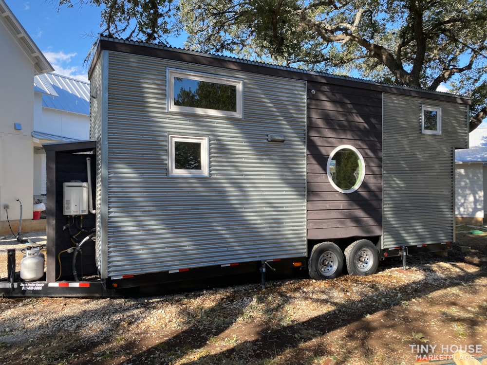 26’ tiny house - Image 2 Thumbnail