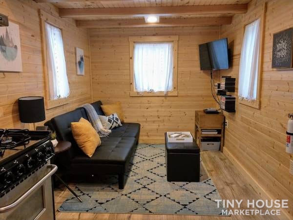 26' Tumbleweed Elm With Gas Stove and Tankless Water Heater! - Image 2 Thumbnail