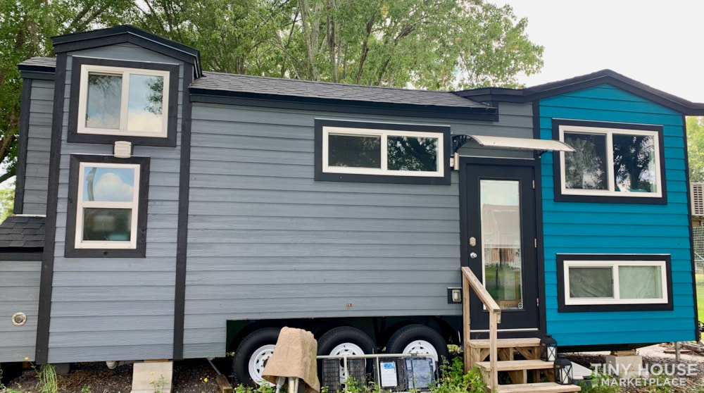 30ft Modern Tiny House built  2018 RVIA certified. High End Luxury Finishes. - Image 1 Thumbnail