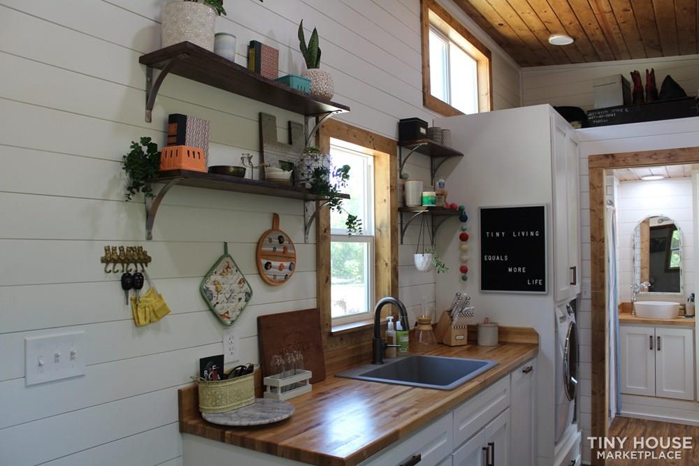 28' Bohemian Style Texas Tiny House - Image 4 Thumbnail