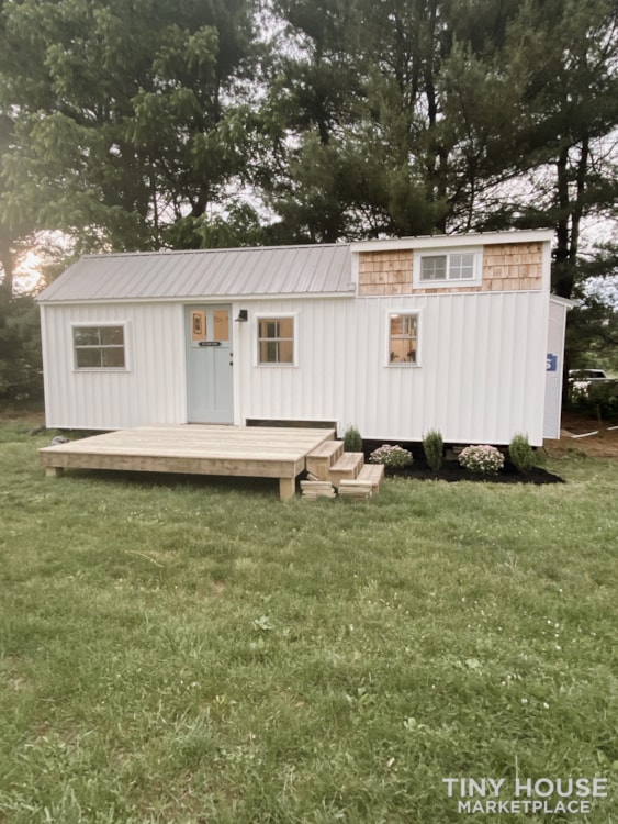 28' Custom Build Tiny House - Image 1 Thumbnail