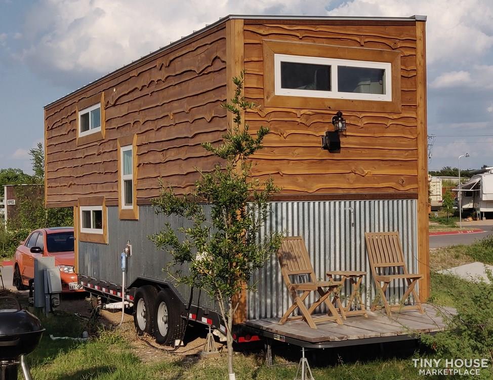 28 ft Gooseneck Tiny Home for Sale in Austin TX! - Image 3 Thumbnail