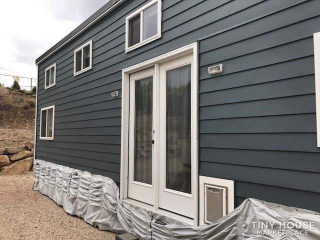 28 ft RVIA Blue Tiny House Live in Ready! - Image 4 Thumbnail