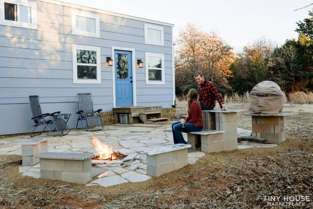 28' Modern Farmhouse - Functional and Beautiful!  - Image 1 Thumbnail