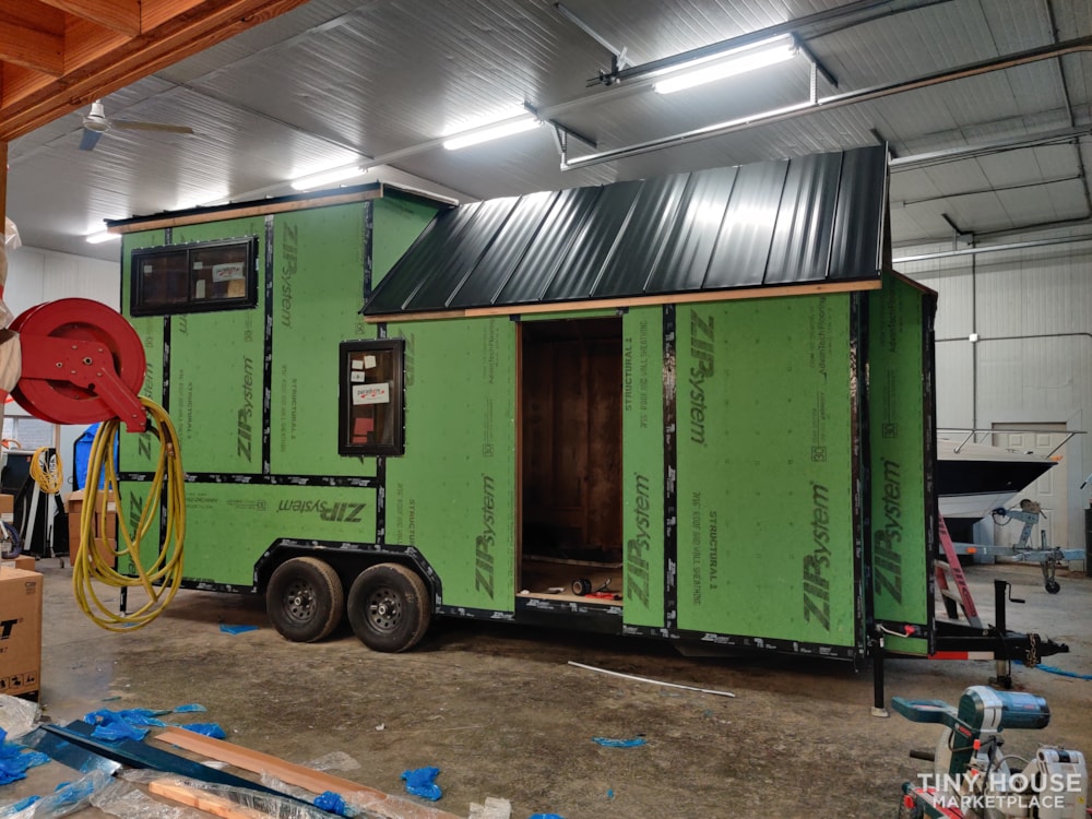 28' Modern Farmhouse Tiny House on Wheels! - Image 4 Thumbnail