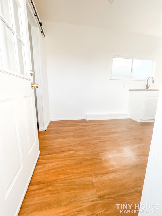 28" Sandy Tiny Home on Wheels  - Image 2 Thumbnail