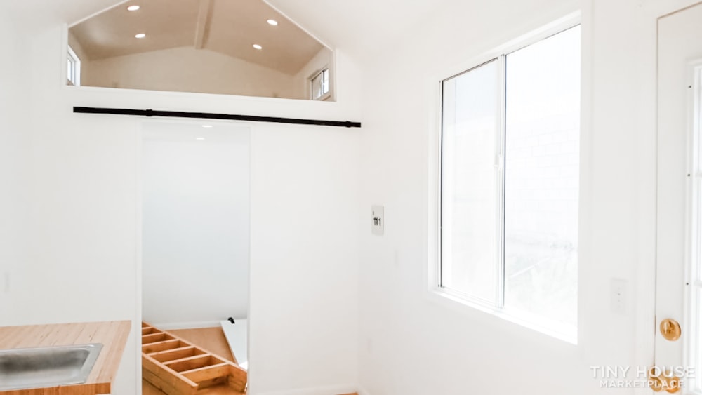 28" Sandy Tiny Home on Wheels  - Image 4 Thumbnail