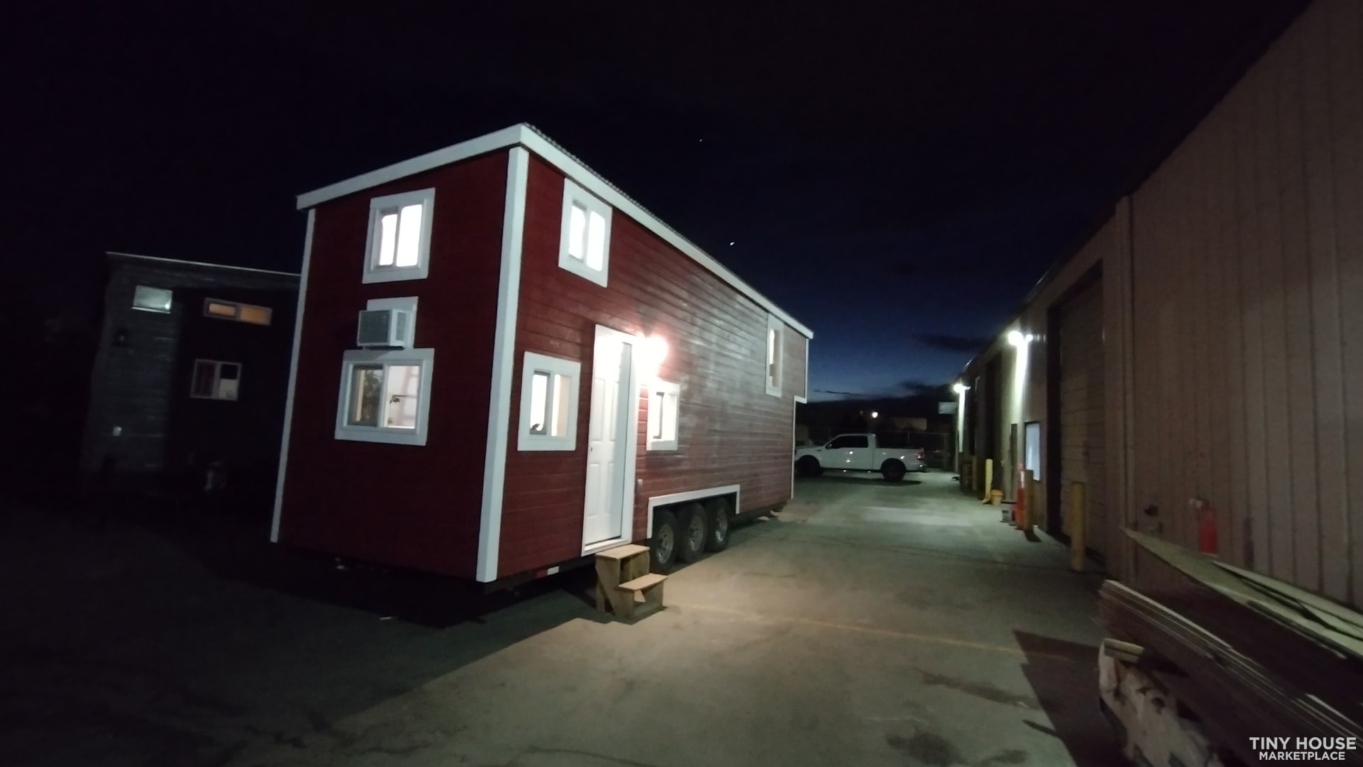 28' Tiny Home/Mega Storage