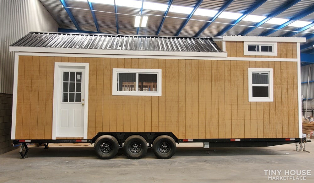 28ft Bobby The Tiny Home on Wheels 