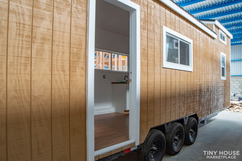28ft Bobby The Tiny Home on Wheels  - Image 4 Thumbnail