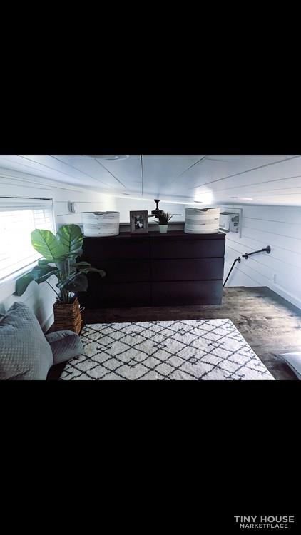 28ft Custom Built Tiny Home - Image 4 Thumbnail