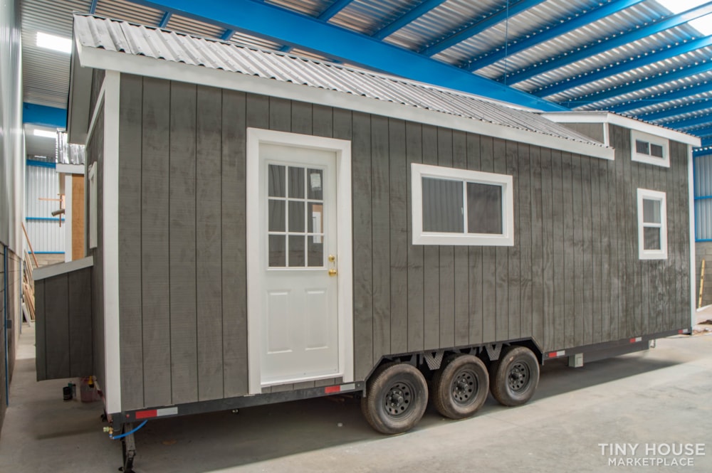 28ft Lisa Tiny Home on Wheels 