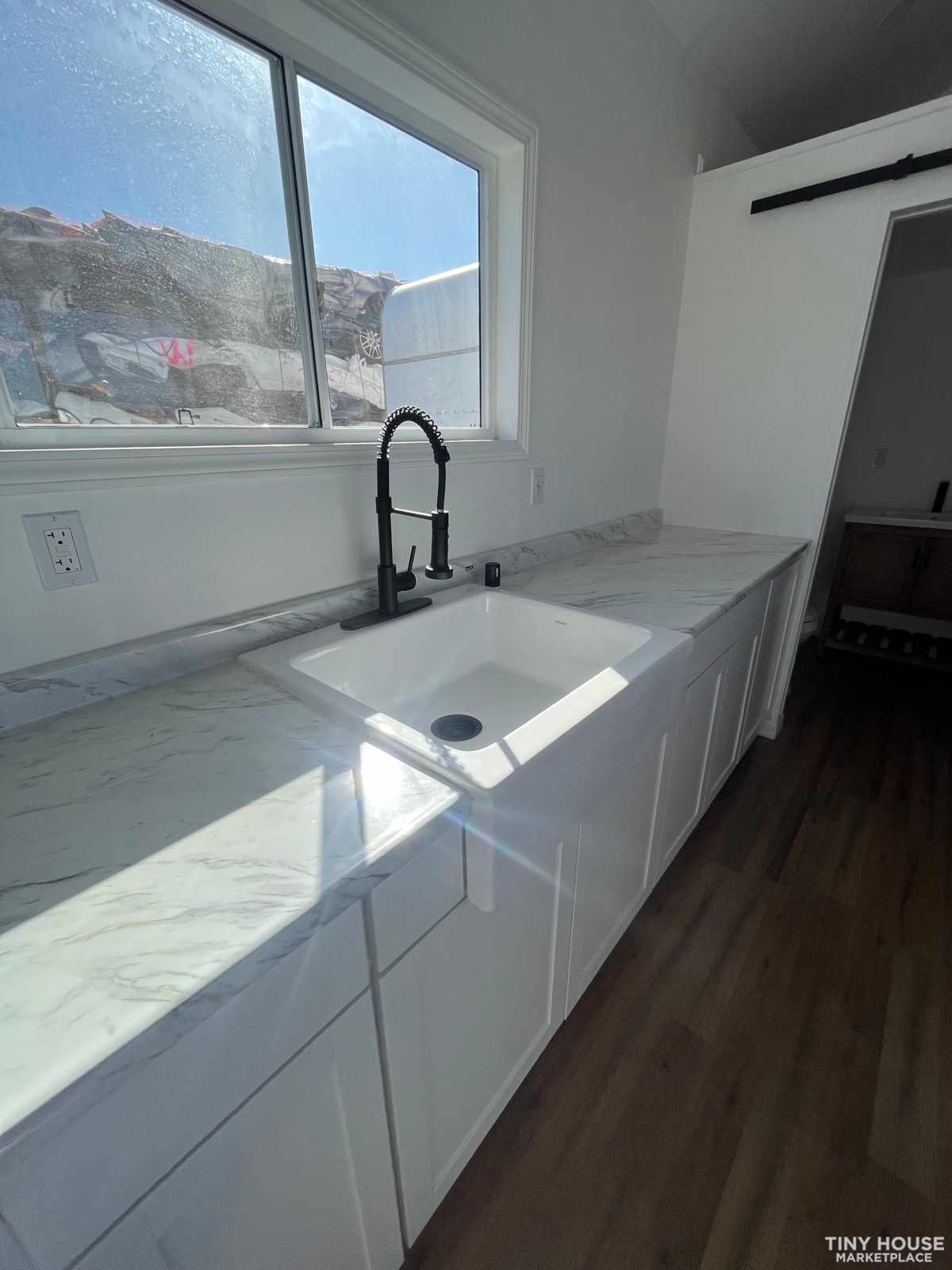 28ft White Tiny  - Image 3 Thumbnail