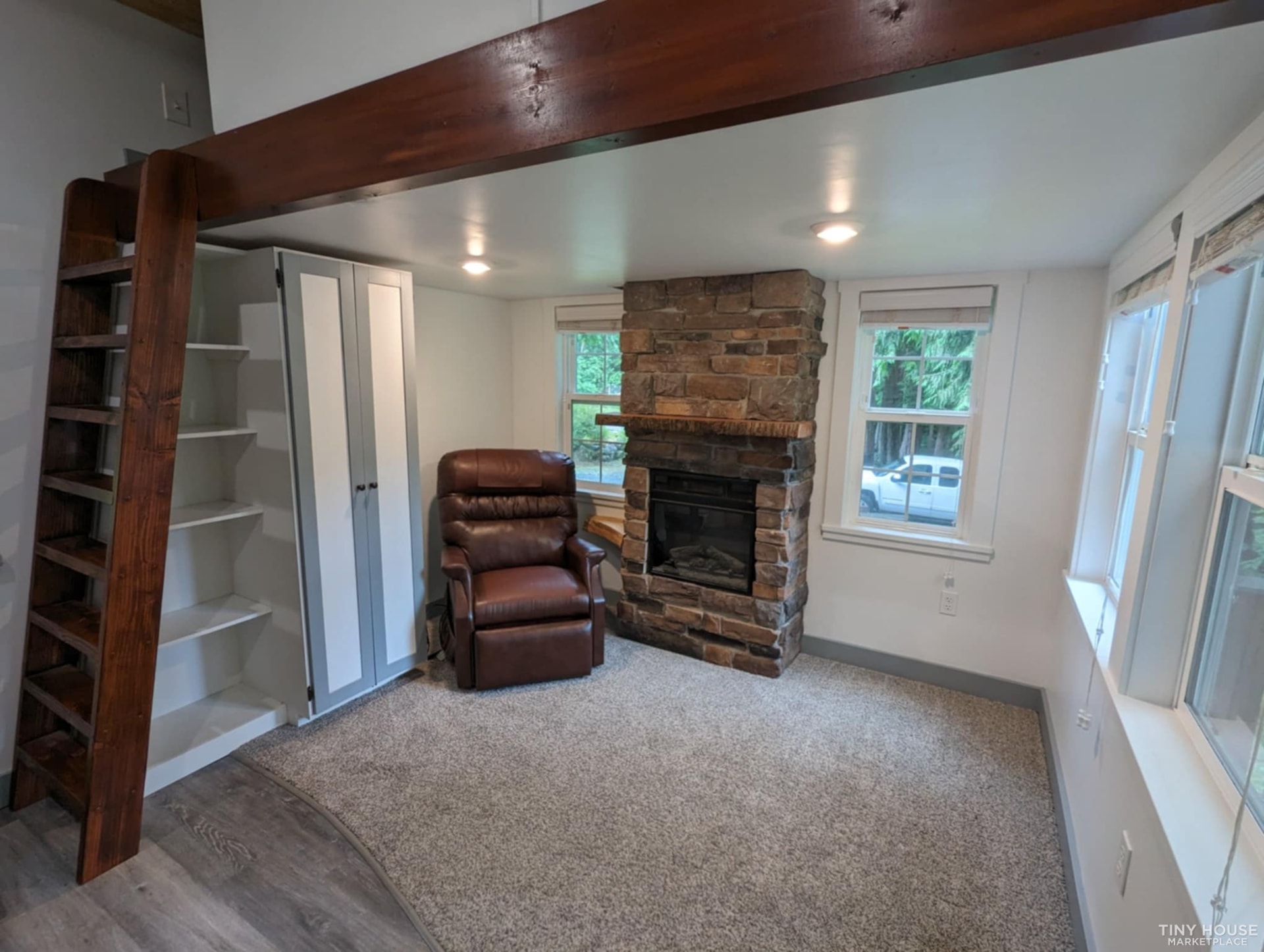 3 Bed, 1 Bath Tiny Home  - Image 2 Thumbnail