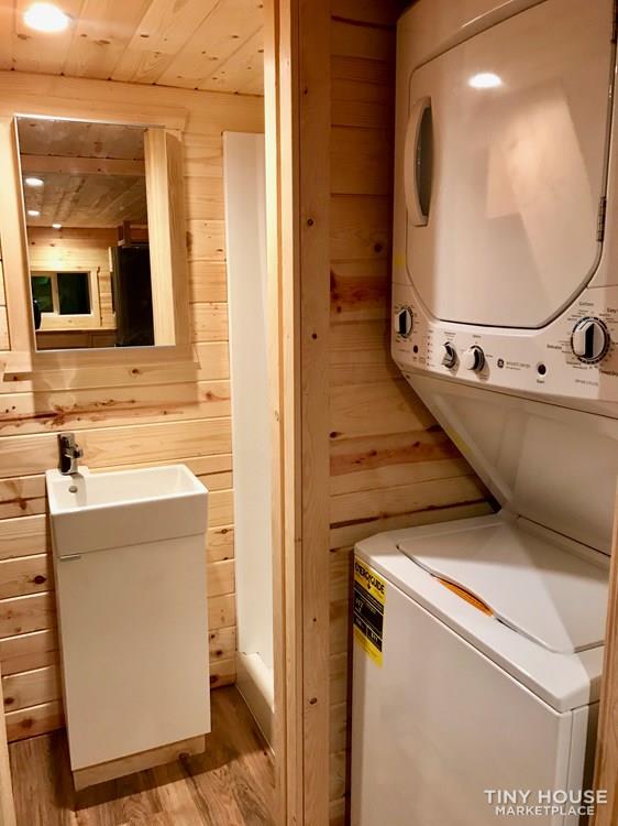 30' CUSTOM TINY HOME WITH ROOF DECK - Image 4 Thumbnail