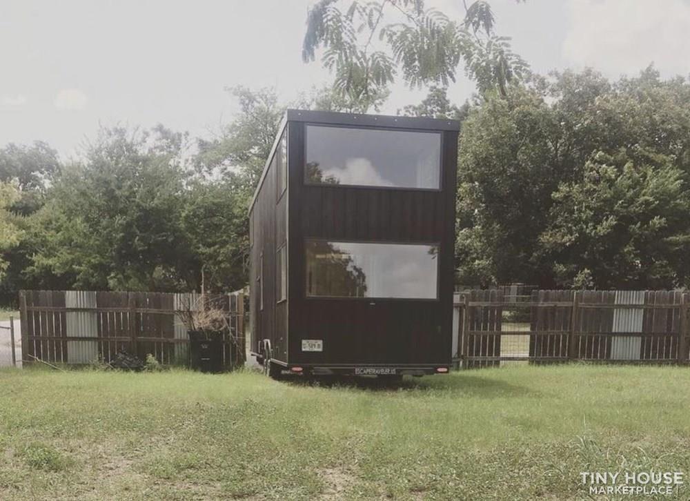 30' Escape One XL For Sale - Image 3 Thumbnail