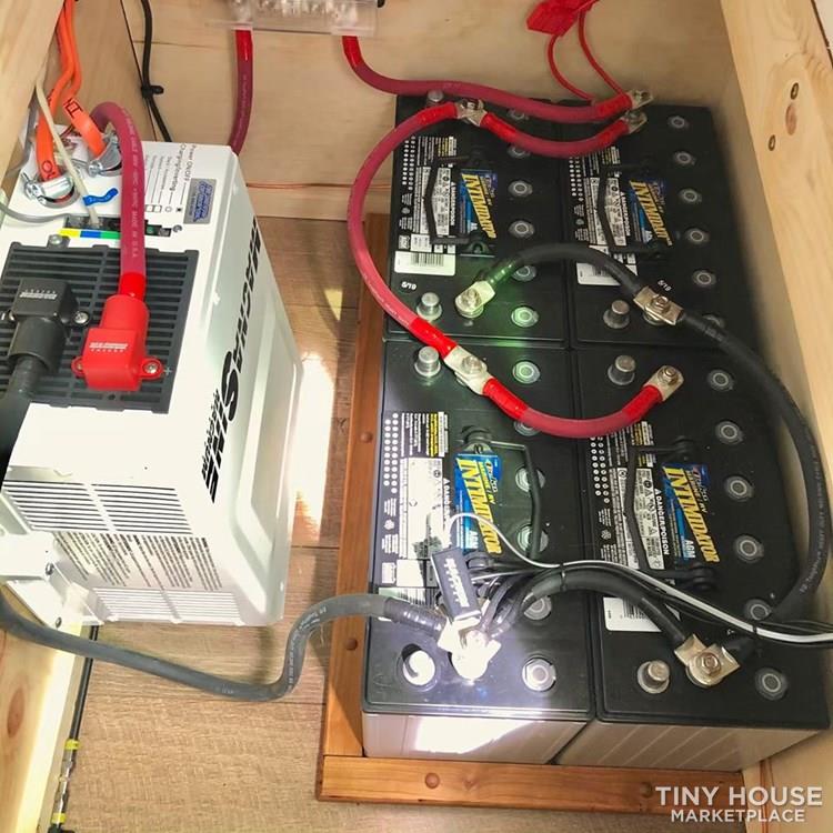 30 ft' Custom off Grid Tiny House on wheels  - Image 4 Thumbnail