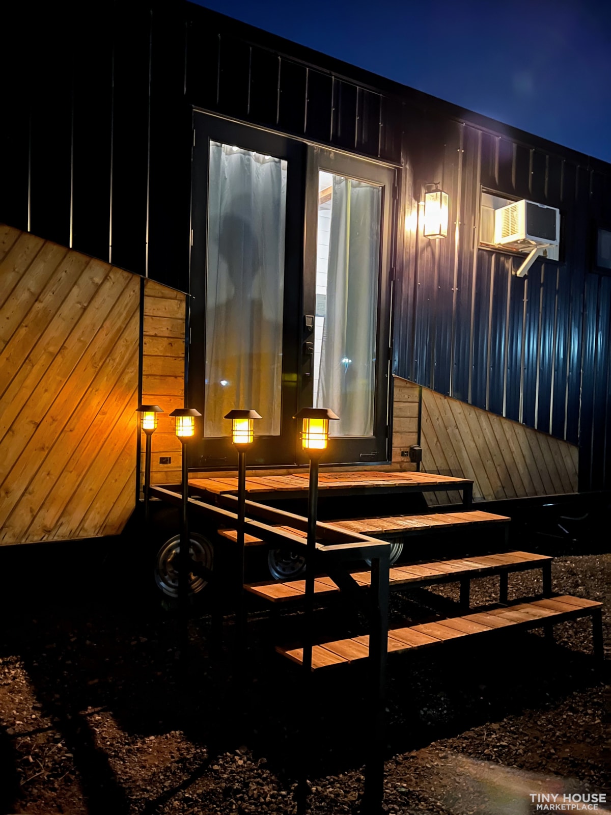 30' Tiny Home on Wheels: Lady Luck - Image 4 Thumbnail