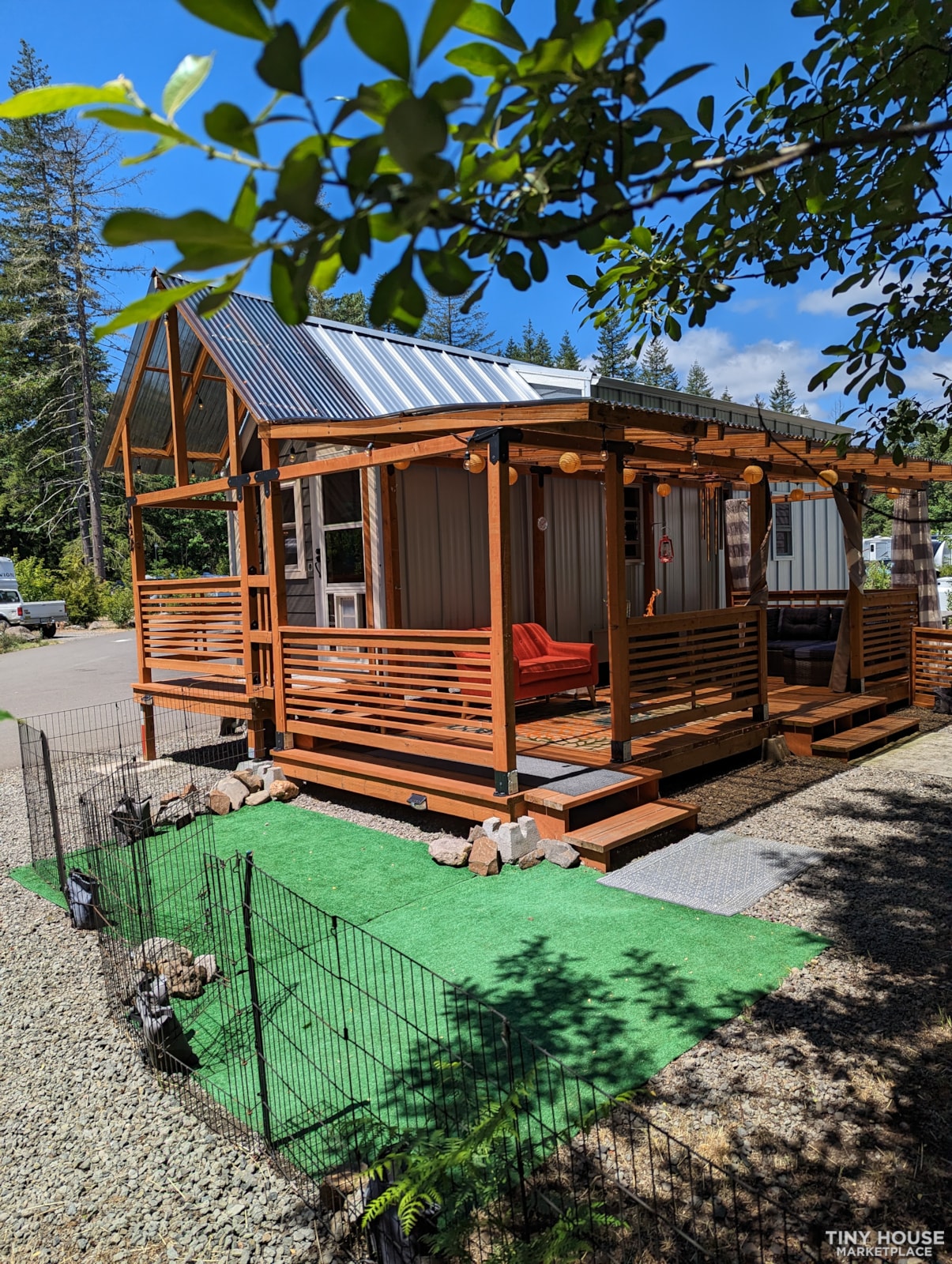 30' Tiny House on Wheels. Ready to Roll! - Image 2 Thumbnail