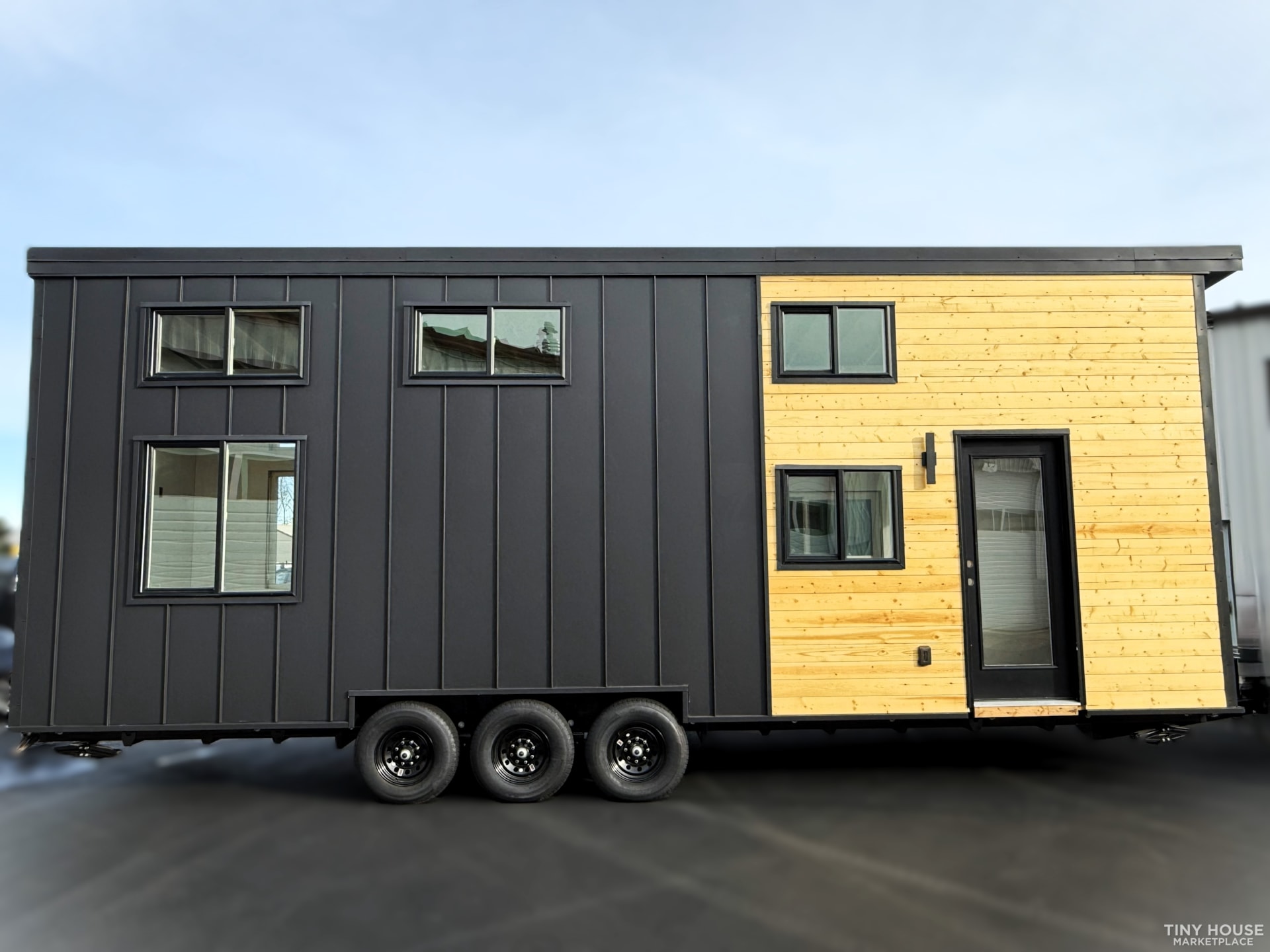Beautiful 30' tiny house with downstairs bedroom and loft --Price Reduced-- - Image 1 Thumbnail