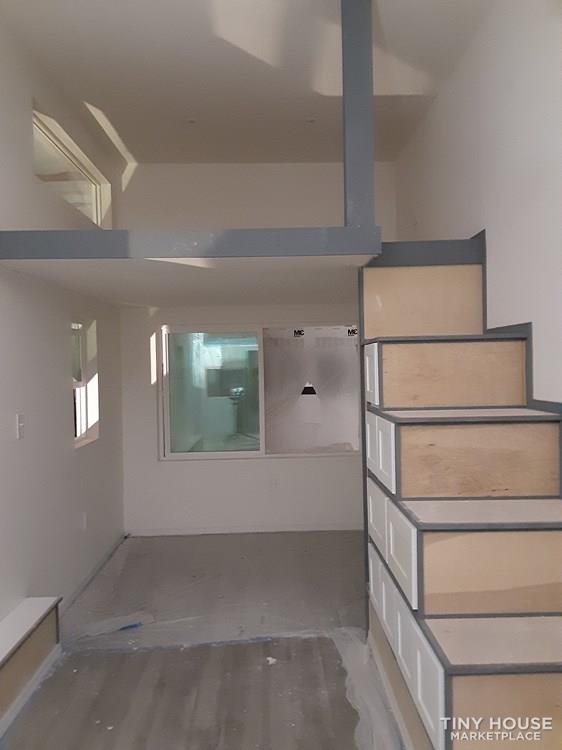 30' Tiny House with two Queen Lofts, large living or third bedroom. - Image 4 Thumbnail