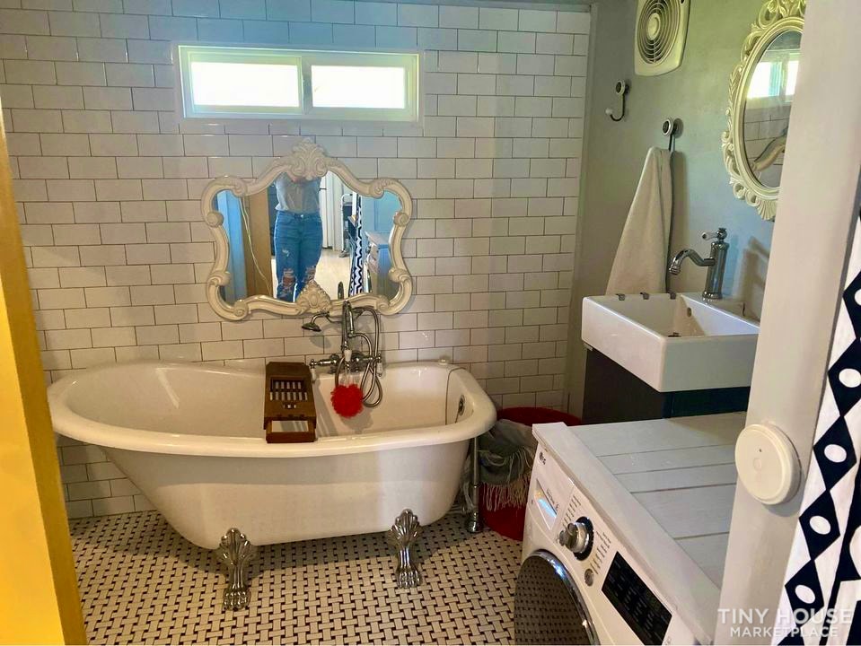 300 Sq Ft Claw Foot Tub Tiny Home  - Image 2 Thumbnail