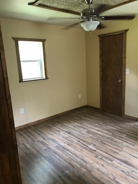30ft X 16ft- 1 bedroom 1 bathroom Cabin - Image 3 Thumbnail