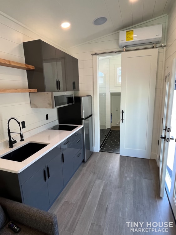 32' Modern Tiny Home - Image 4 Thumbnail
