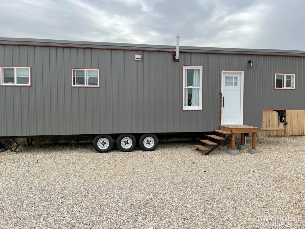 320 SqFt Home Style Sweet Tiny Home - Image 2 Thumbnail