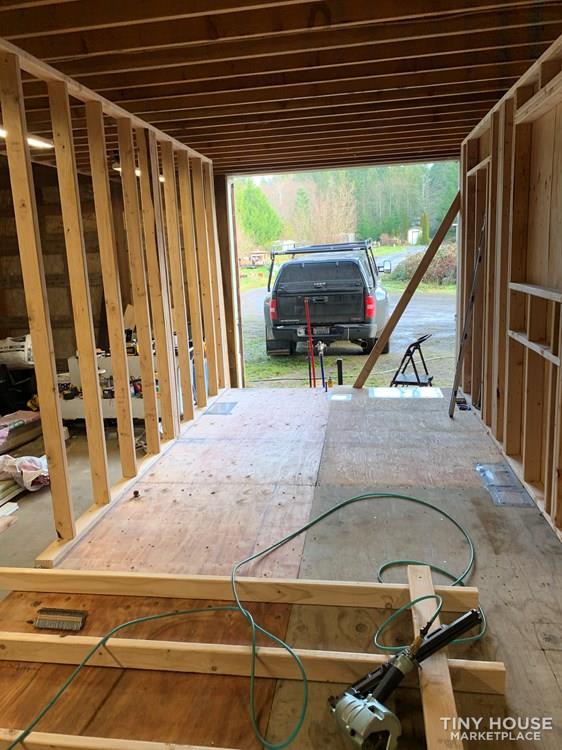 32ft Tiny Home with Composition roof, Beautiful Cedar Siding, Perfect Sky Paint. - Image 4 Thumbnail