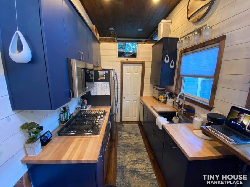 34' Dream Luxury Tiny Home/Tiny House on Wheels - Image 3 Thumbnail