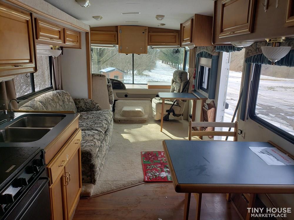 34 ft Fleetwood Storm-would make awesome Tiny House! - Image 2 Thumbnail