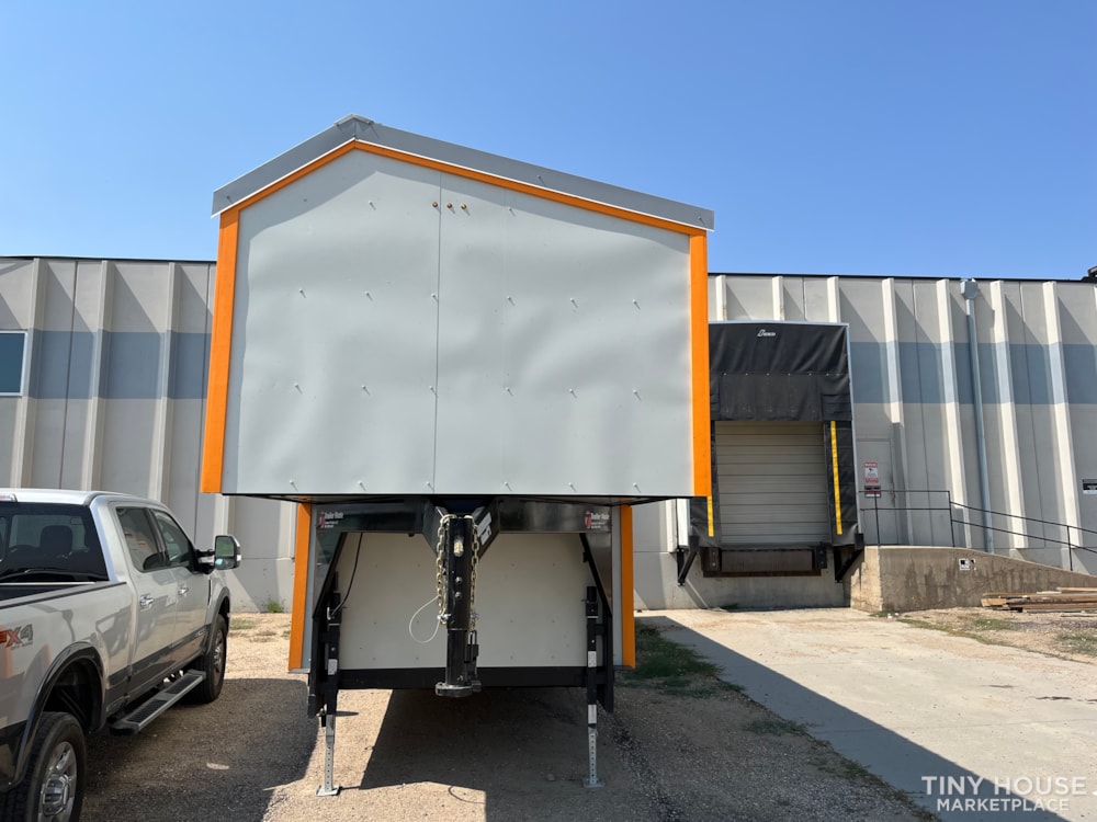 35’ Mobile Stage For Sale - Image 3 Thumbnail