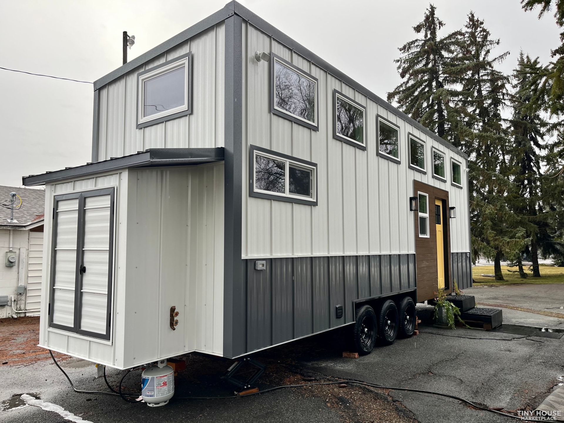 350 sq ft Noah Certified, Financeable, Insurable Custom Built THOW  - Image 2 Thumbnail