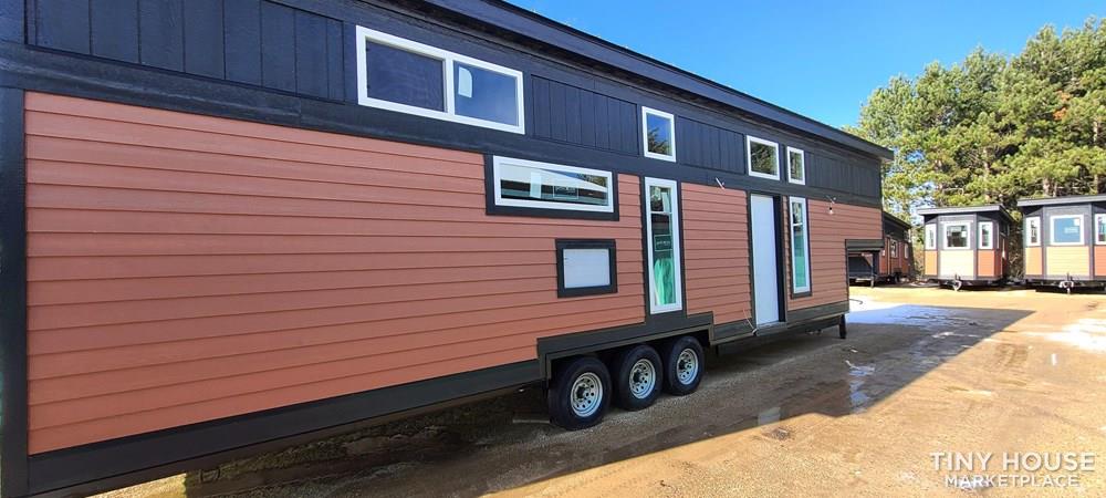 42' Foot Mobile Tiny Home - Image 2 Thumbnail