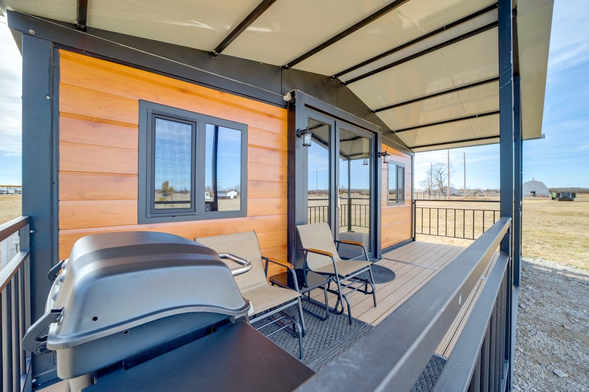 380 Sq ft 2 bed 1 bath  - Image 3 Thumbnail