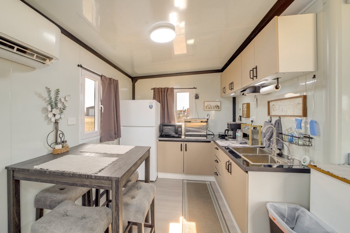 380 Sq ft 2 bed 1 bath  - Image 4 Thumbnail
