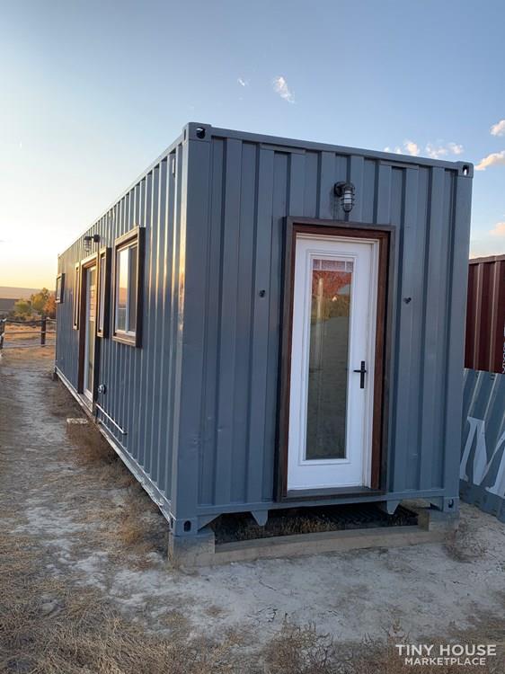 40' Luxury Container Home - Image 2 Thumbnail