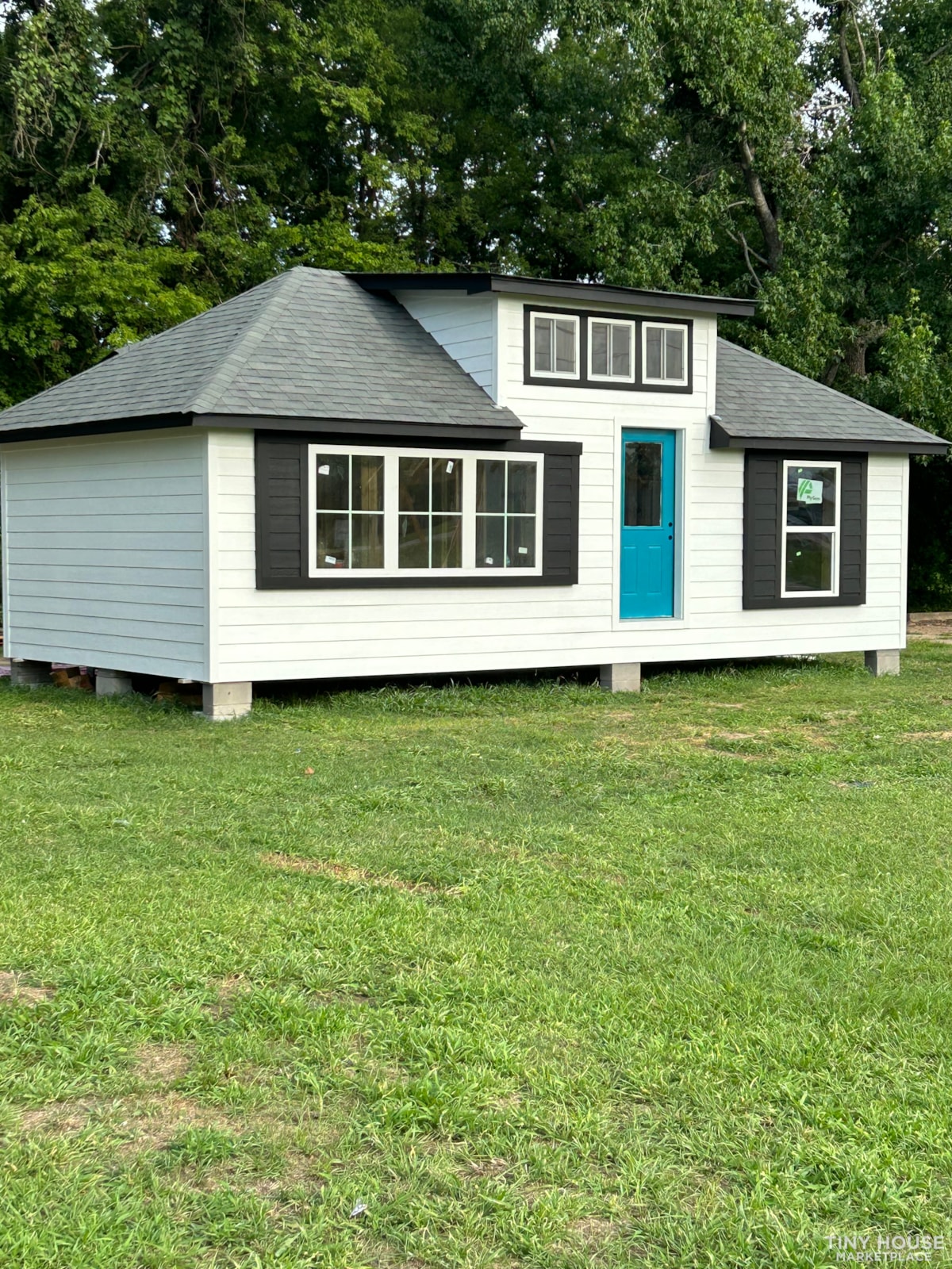 400 sqft 1BR 1 BA Cottage Home 