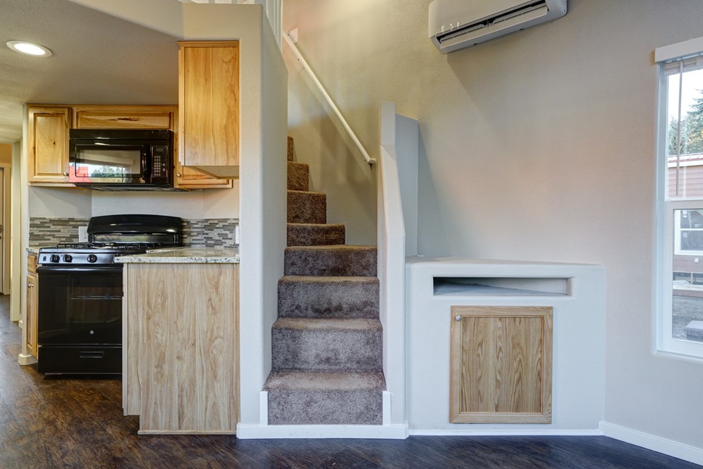 40x10 Tiny Home, Salem, OR - Image 4 Thumbnail