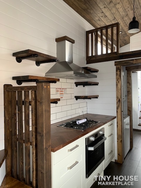 41-ft, RVIA-certified, Luxury Tiny House on Wheels by Mint Tiny Homes (2020) - Image 4 Thumbnail