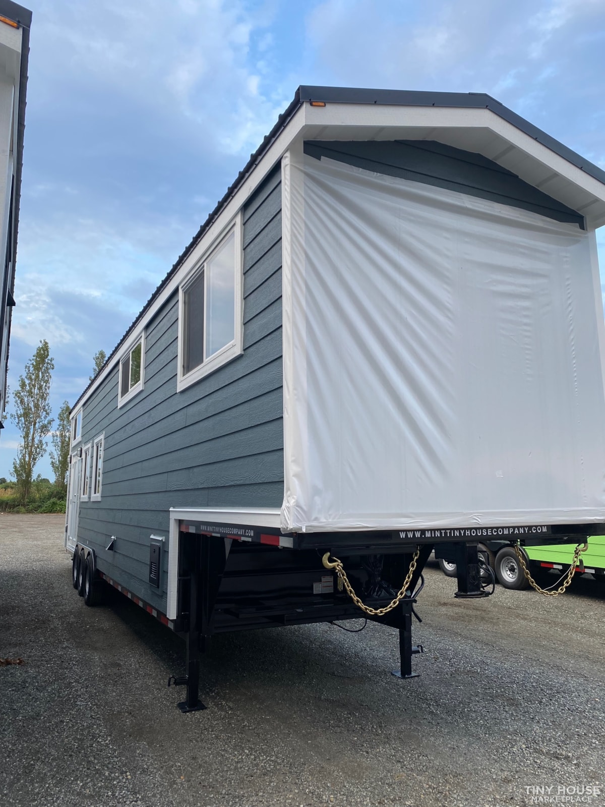 41ft Mint Tiny House - Image 3 Thumbnail
