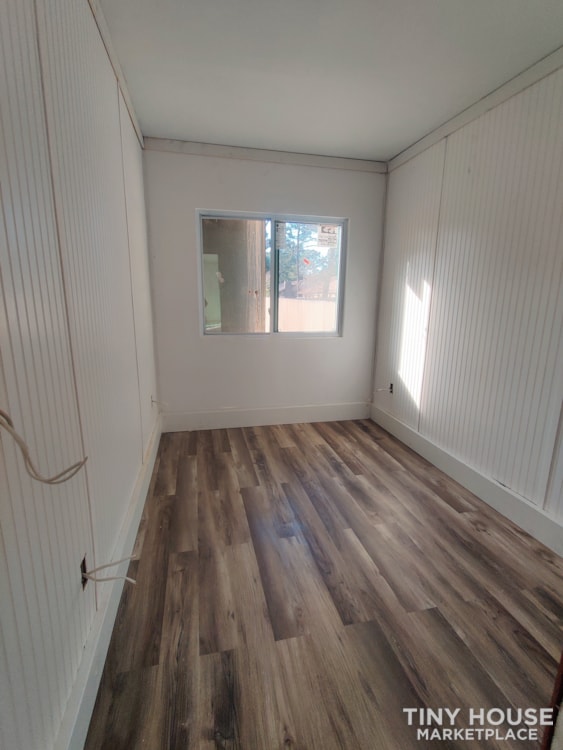 53' Dry Van tiny home - Image 4 Thumbnail